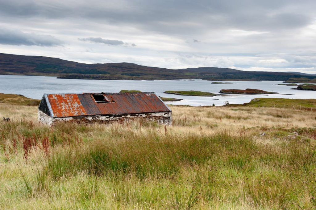 Image of a rusty tin house on the Isle of Skye
